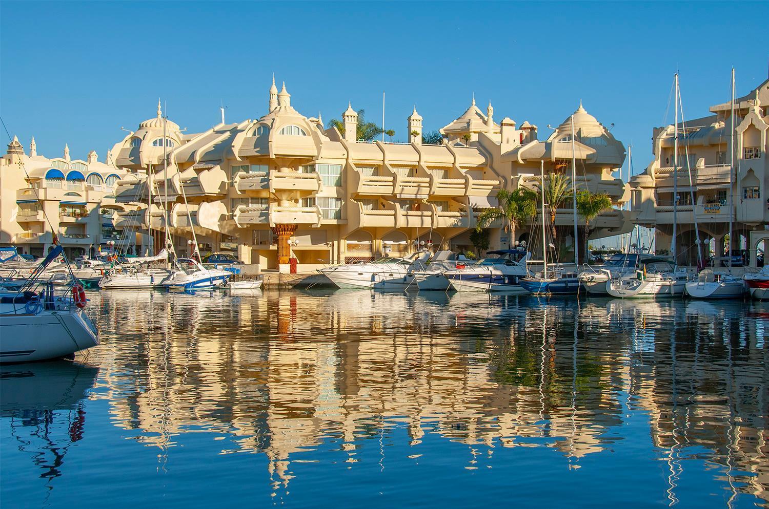 Estudio Luminoso En Puerto Marina Benalmadena Exterior photo